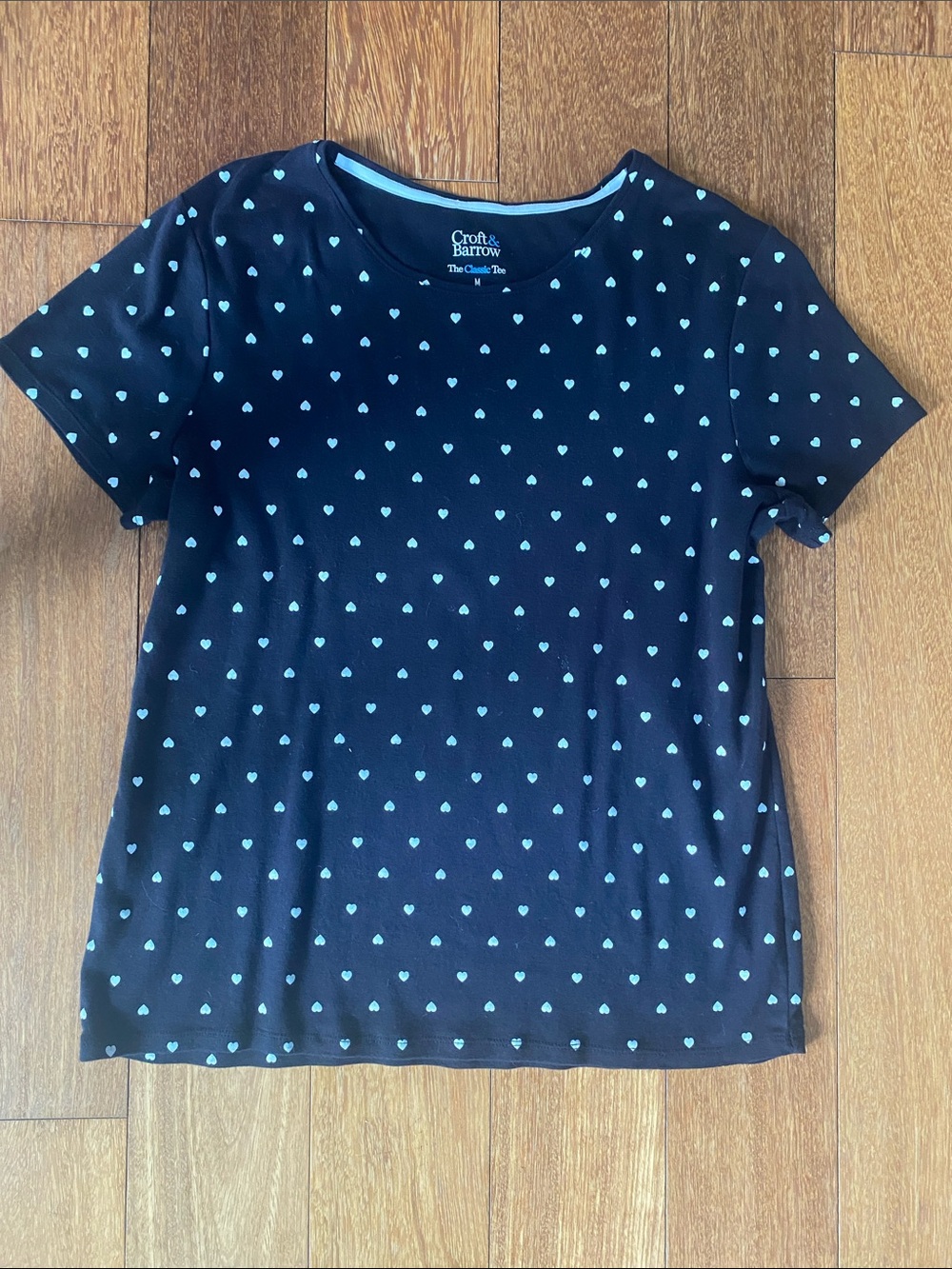 Croft & Barrow Black Short Sleeve Cotton Tee with White Heart Print Size M🖤🤍❤️